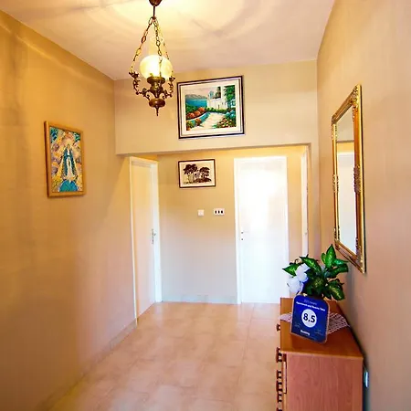 Guest house And Toka